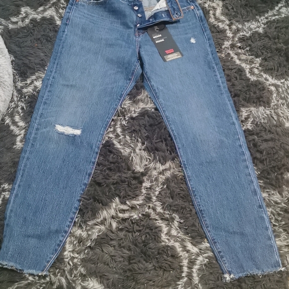 wedgie high rise size 28 distressed levis nwt - Picture 2 of 6